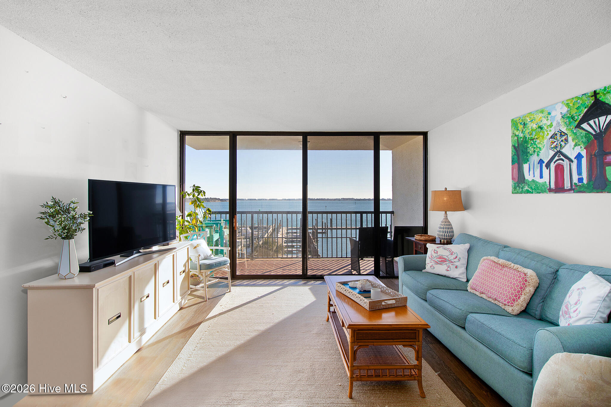 211 Arendell Street 401 Leeward Harbor