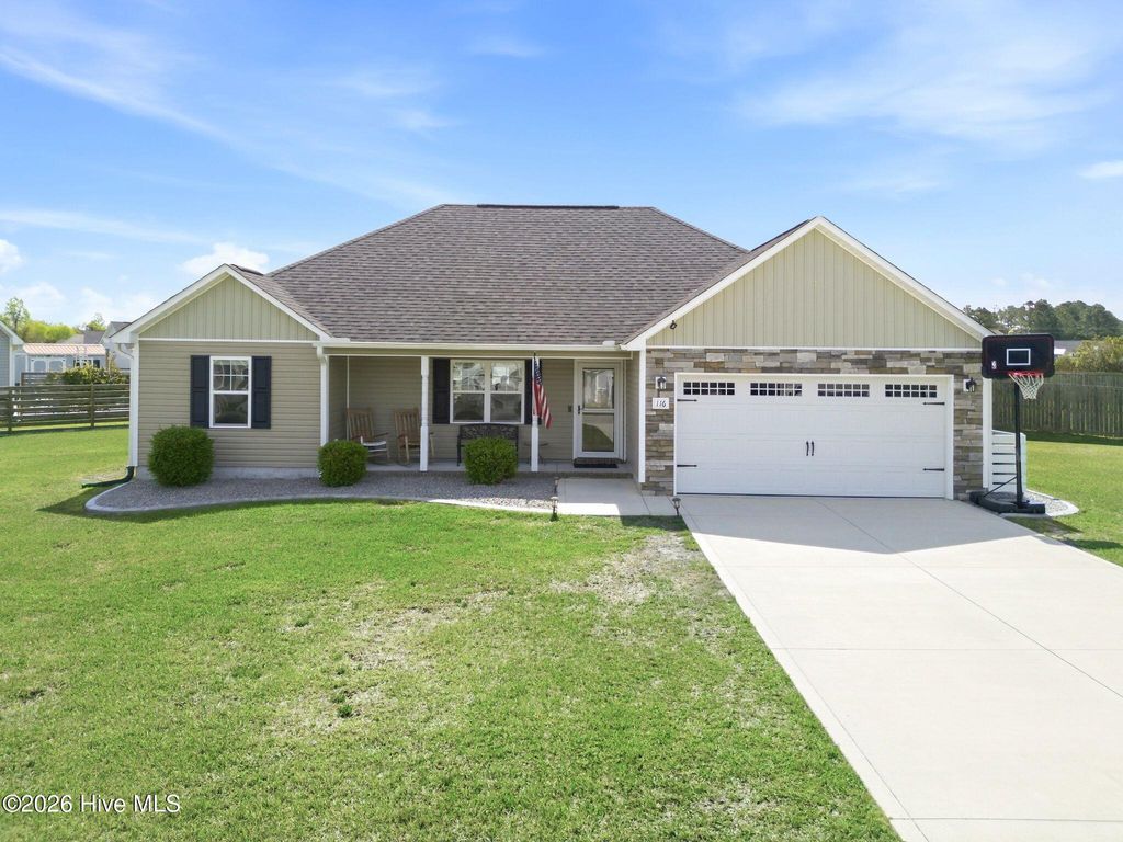 Photo of 116 Bridgeport Drive, Sneads Ferry, NC 28460 (MLS # 100568951)