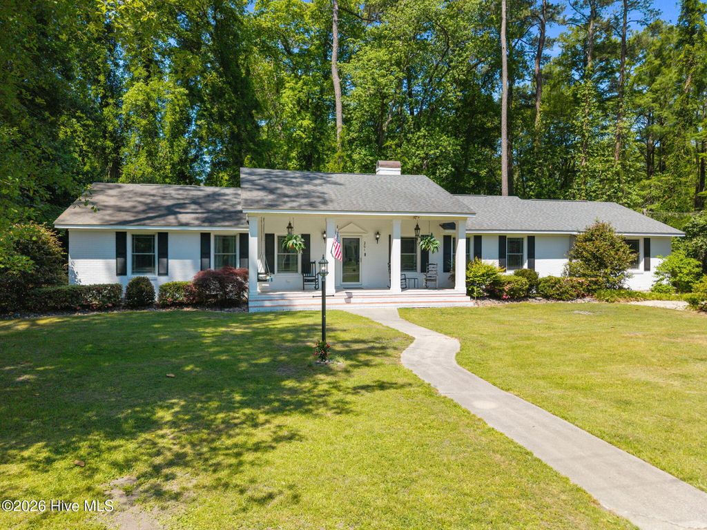 Photo of 201 Camelia Drive, Washington, NC 27889 (MLS # 100569460)