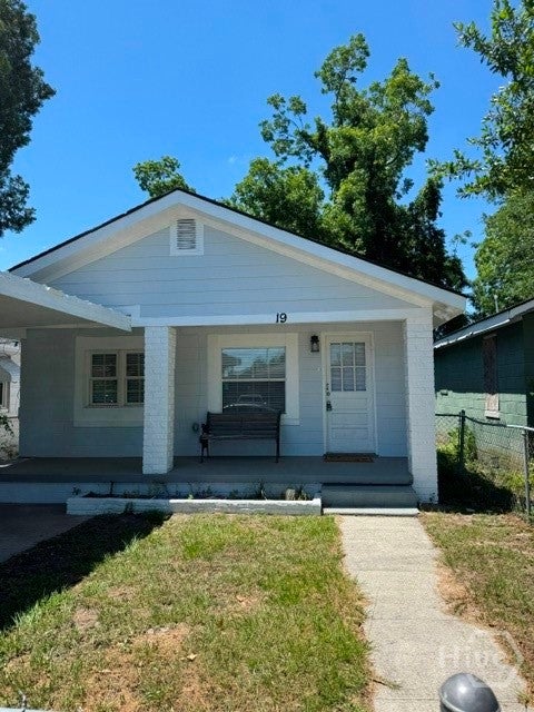 Homes For Rent - 19 Burke Avenue<br/> Chatham County, Savannah, GA 31408