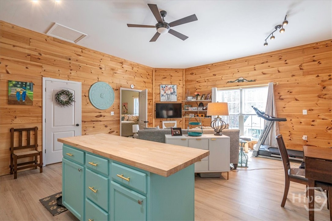 102 Beaverdam Creek Road