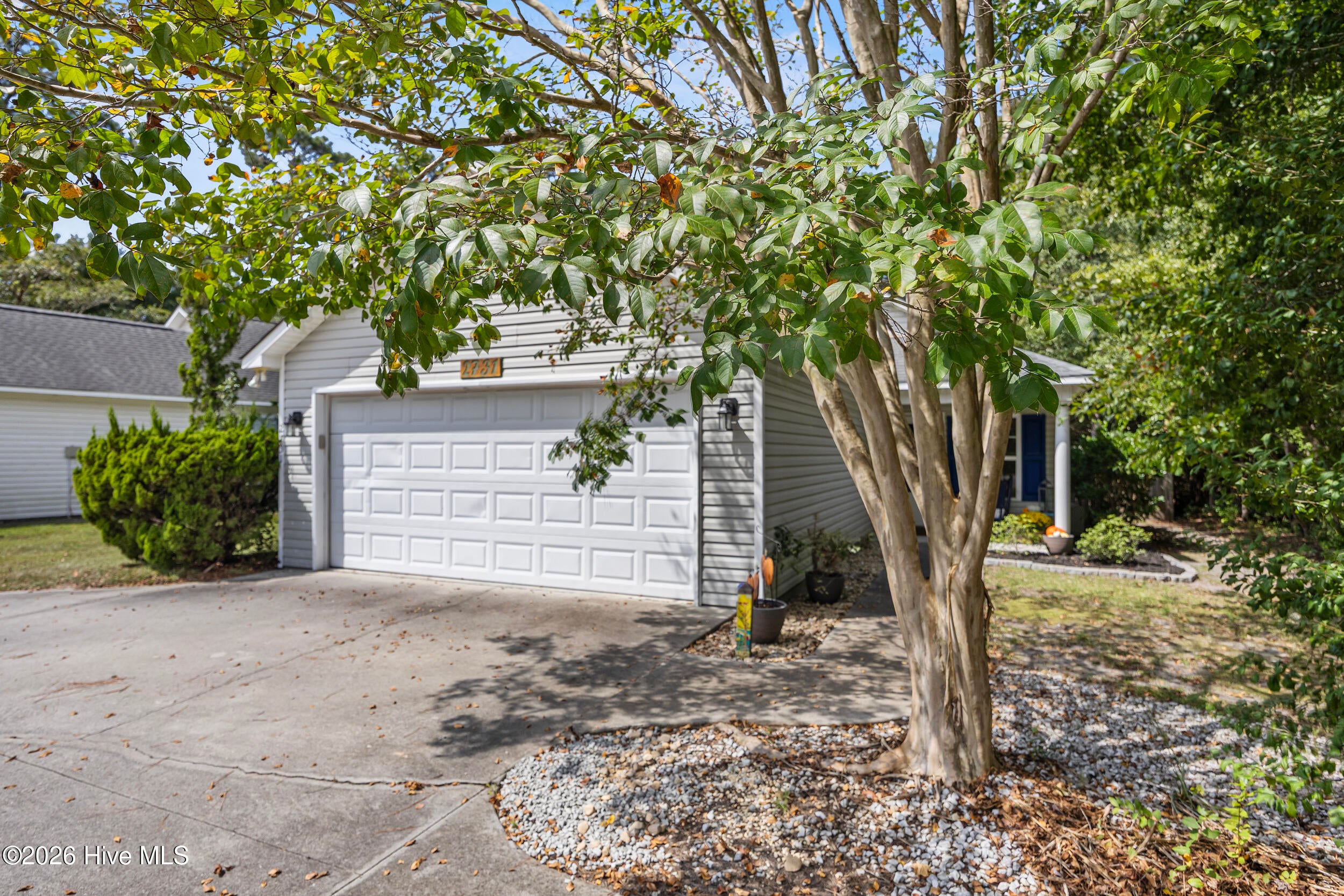 2731 Country Club Drive