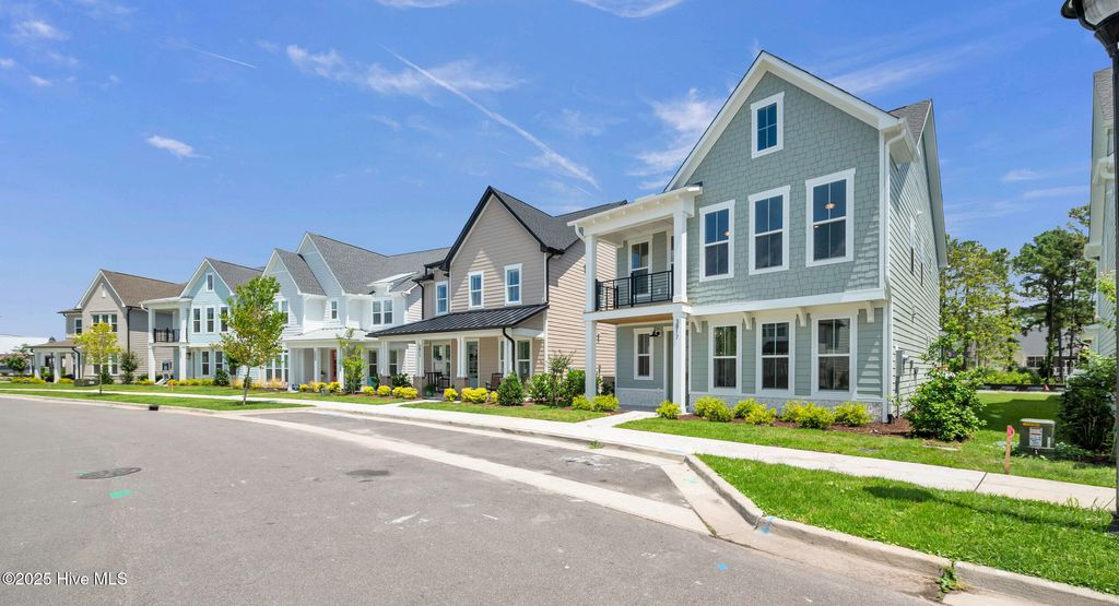 Photo of 3817 Mason Port Drive #98, Wilmington, NC 28409 (MLS # 100491805)