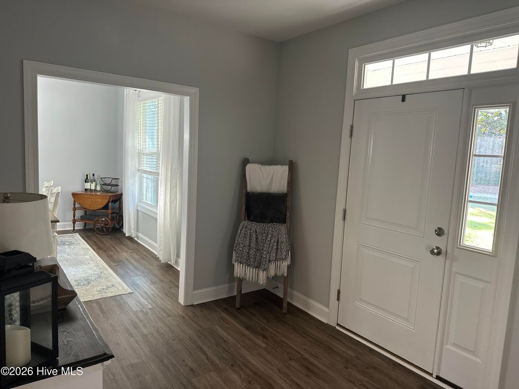 Photo of 105 Henry Lane, New Bern, NC 28560 (MLS # 100554526)