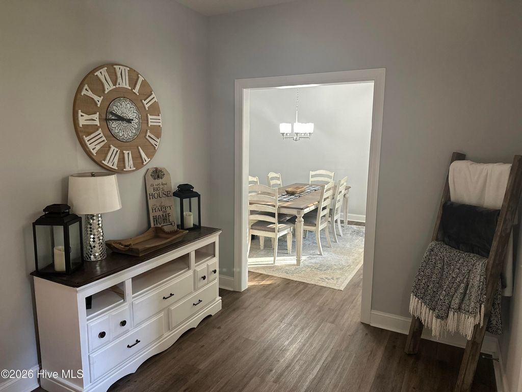 Photo of 105 Henry Lane, New Bern, NC 28560 (MLS # 100554526)