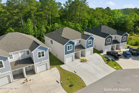 Townhouse For Sale - 205 Holly Sands Loop<br/> Onslow County, Holly Ridge, NC 28445