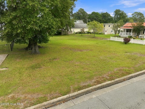 Tiny photo for 302 E Hargett Street, Richlands, NC 28574 (MLS # 100609714)