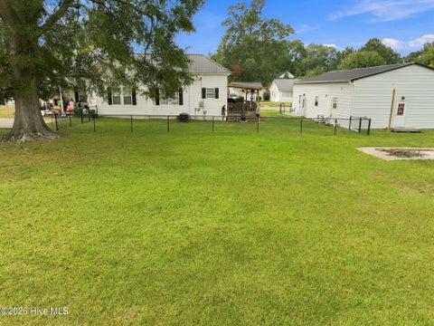 Tiny photo for 302 E Hargett Street, Richlands, NC 28574 (MLS # 100609714)