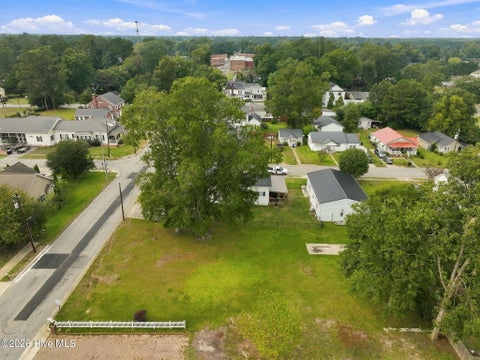 Tiny photo for 302 E Hargett Street, Richlands, NC 28574 (MLS # 100609714)
