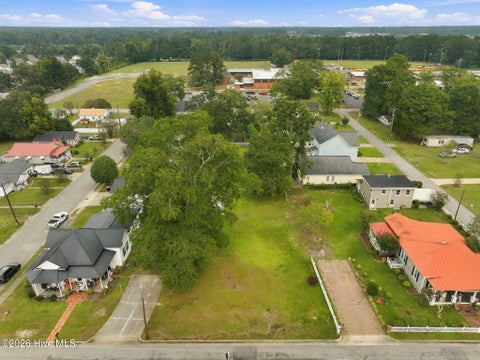 Photo of 302 E Hargett Street, Richlands, NC 28574 (MLS # 100609714)