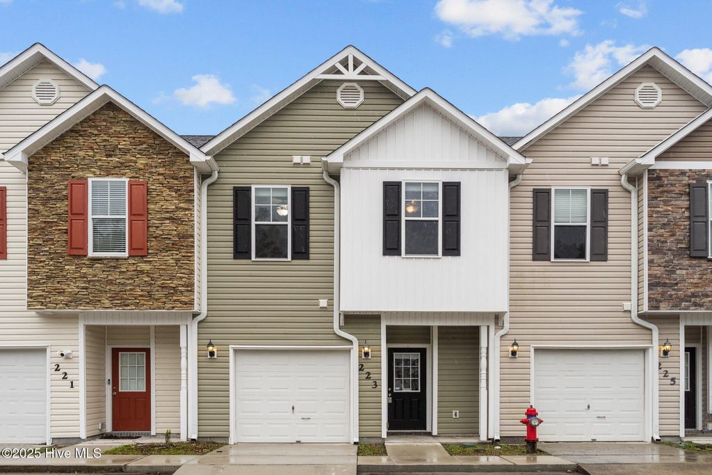 Photo of 223 Caldwell Loop, Jacksonville, NC 28546 (MLS # 100585512)