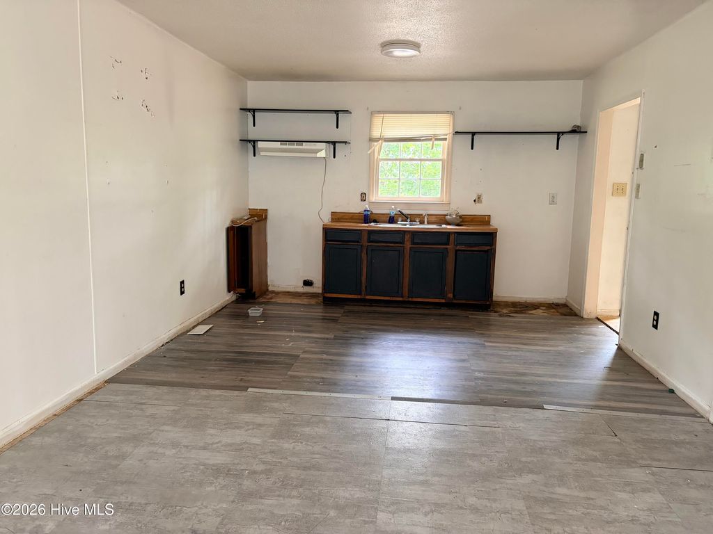 Photo of 199 Zoo Road S, Roanoke Rapids, NC 27870 (MLS # 100577774)