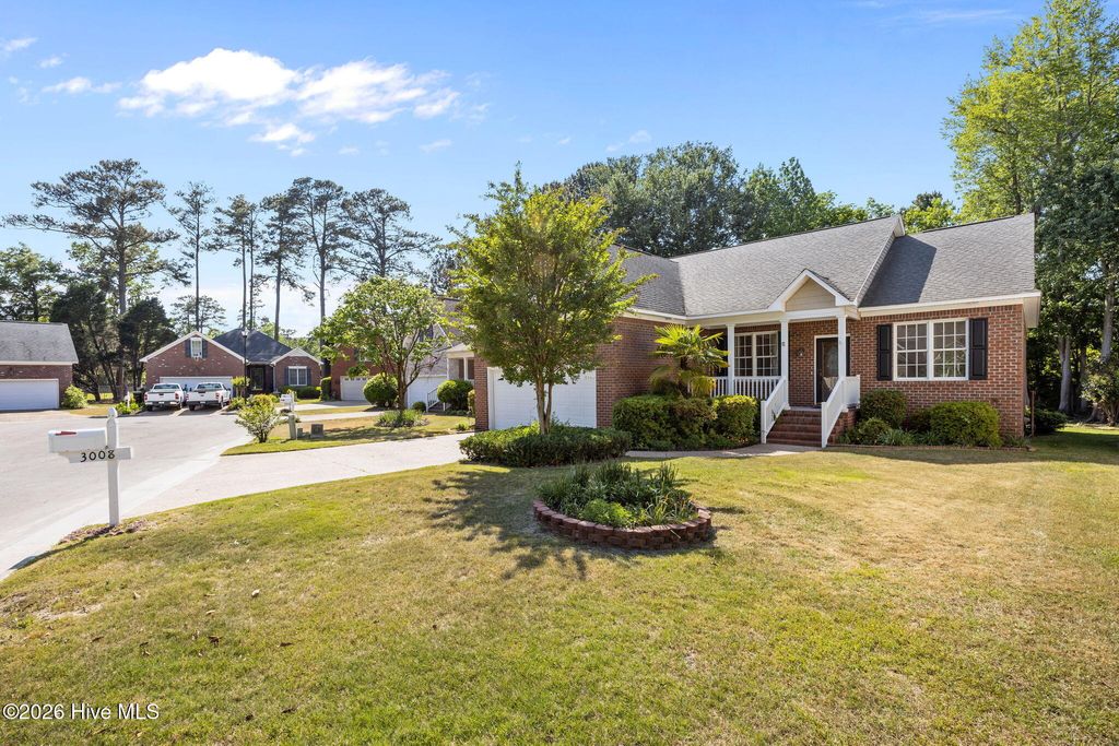 Photo of 3008 Olde Towne Place, New Bern, NC 28562 (MLS # 100569382)