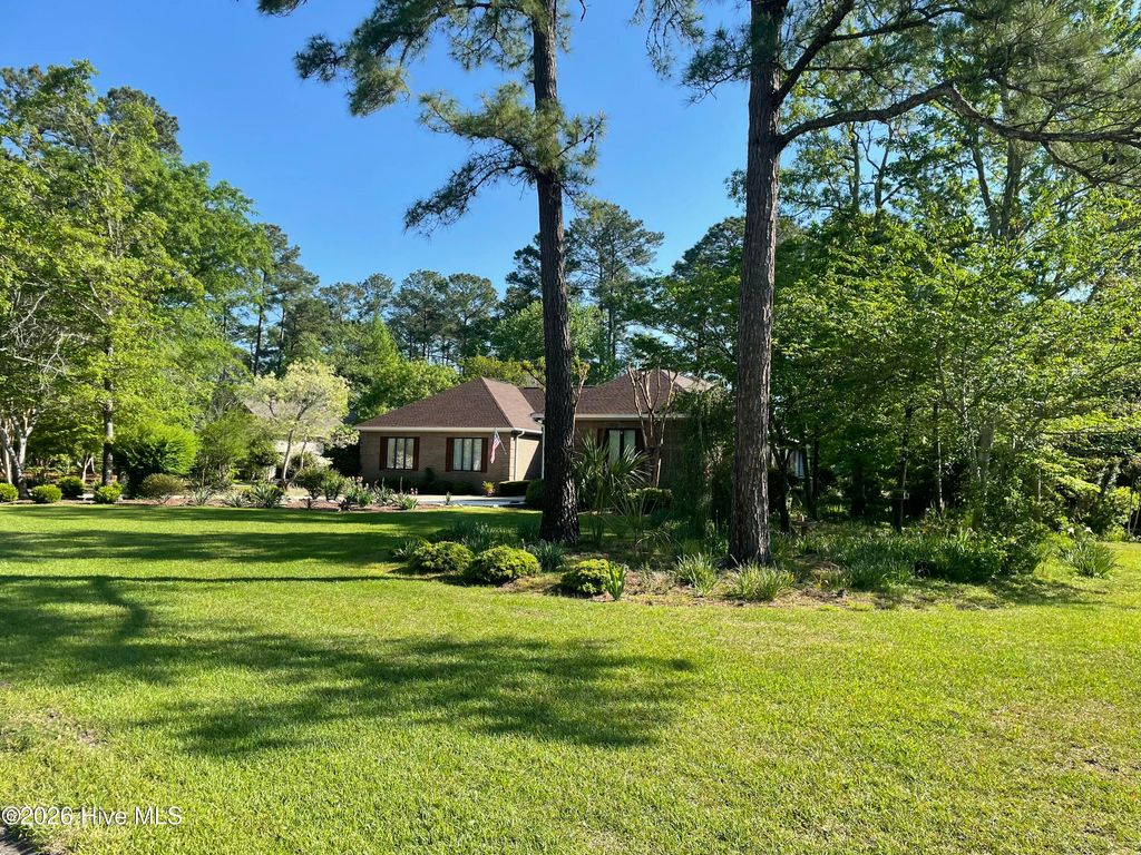 Photo of 1211 Pine Valley Drive, New Bern, NC 28562 (MLS # 100567842)