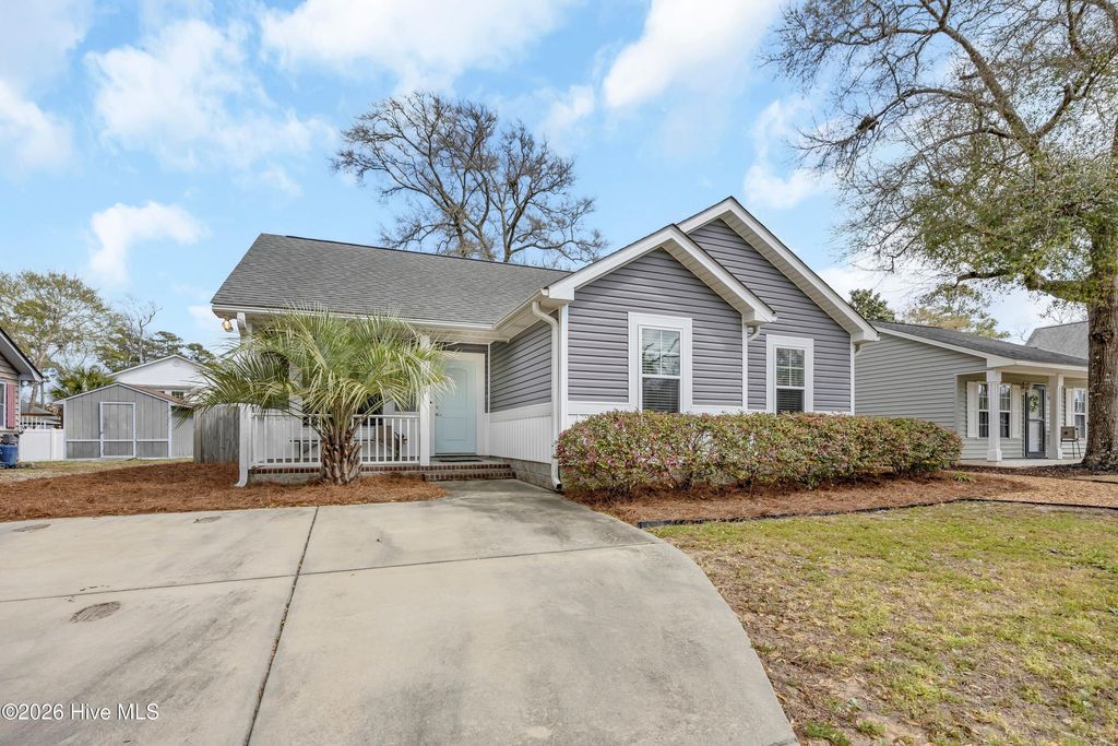 Photo of 134 NW 17th Street, Oak Island, NC 28465 (MLS # 100565000)