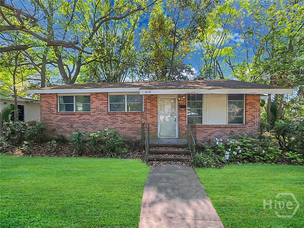 Photo of 2045 E 42nd Street, Savannah, GA 31404 (MLS # SA352147)