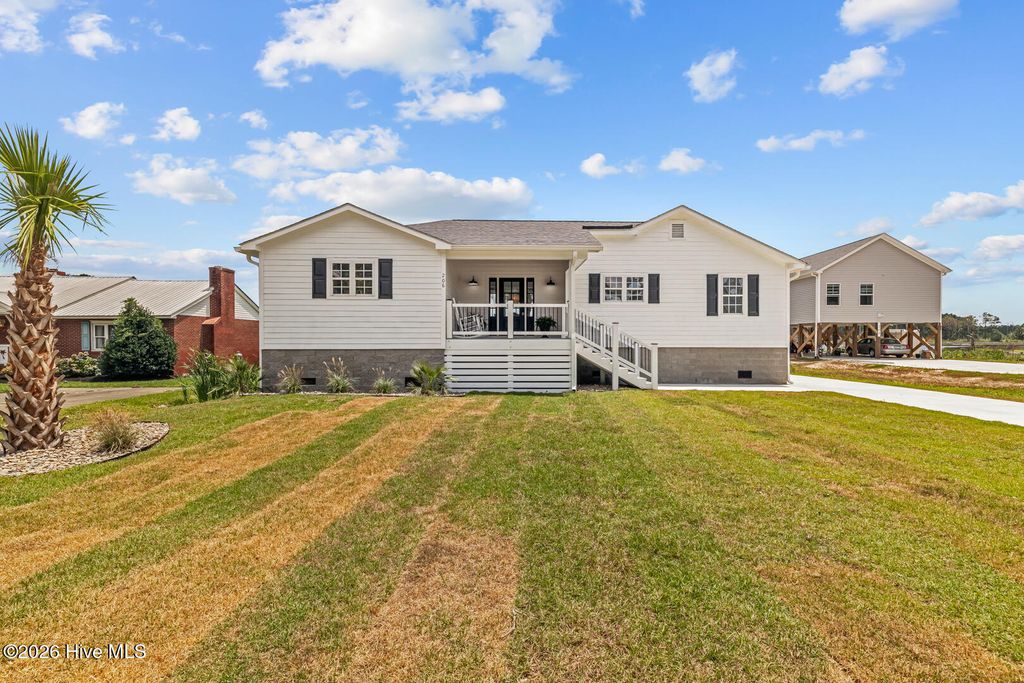 Photo of 206 Goose Creek Loop Road, Newport, NC 28570 (MLS # 100561421)