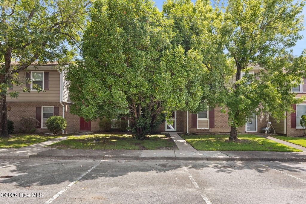 Photo of 130 King George Court, Jacksonville, NC 28546 (MLS # 100602448)
