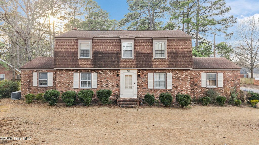 Photo of 300 S Englewood Drive, Rocky Mount, NC 27804 (MLS # 100558492)