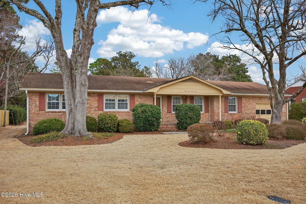 Photo of 3933 Sweetbriar Road, Wilmington, NC 28403 (MLS # 100556138)
