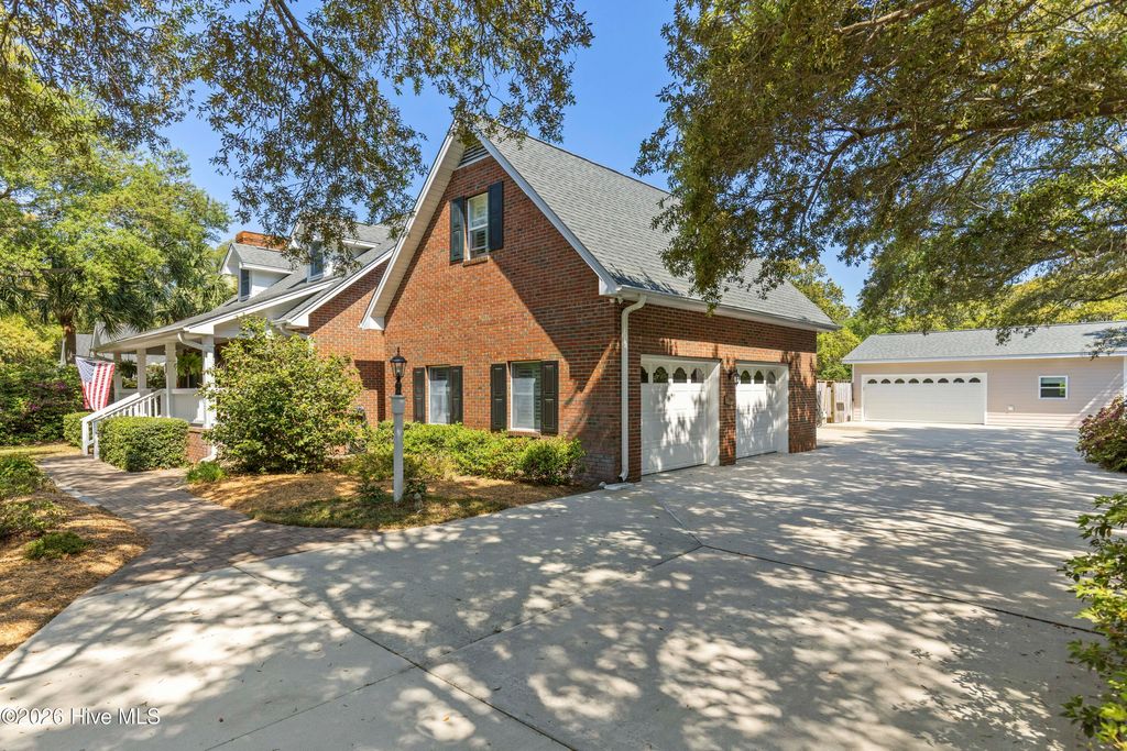 Photo of 6002 Robert Ruark Drive SE, Southport, NC 28461 (MLS # 100569579)