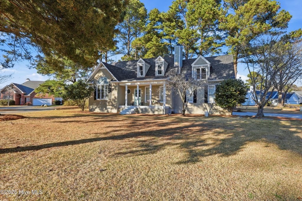 Photo of 5405 Whaler Way, Wilmington, NC 28409 (MLS # 100554860)