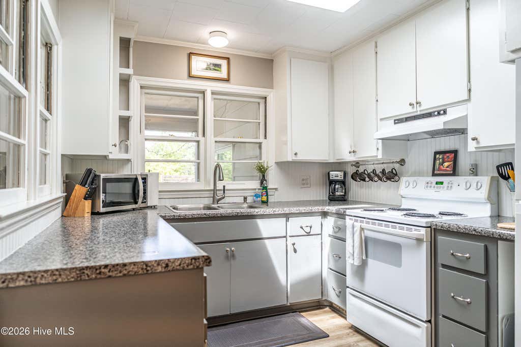 Photo of 1360 Midland Road, Southern Pines, NC 28387 (MLS # 100568007)