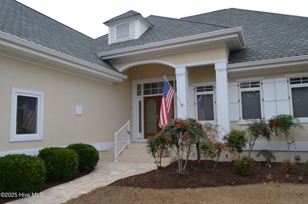 Photo of 101 Windsor Circle SW, Ocean Isle Beach, NC 28469 (MLS # 100545211)