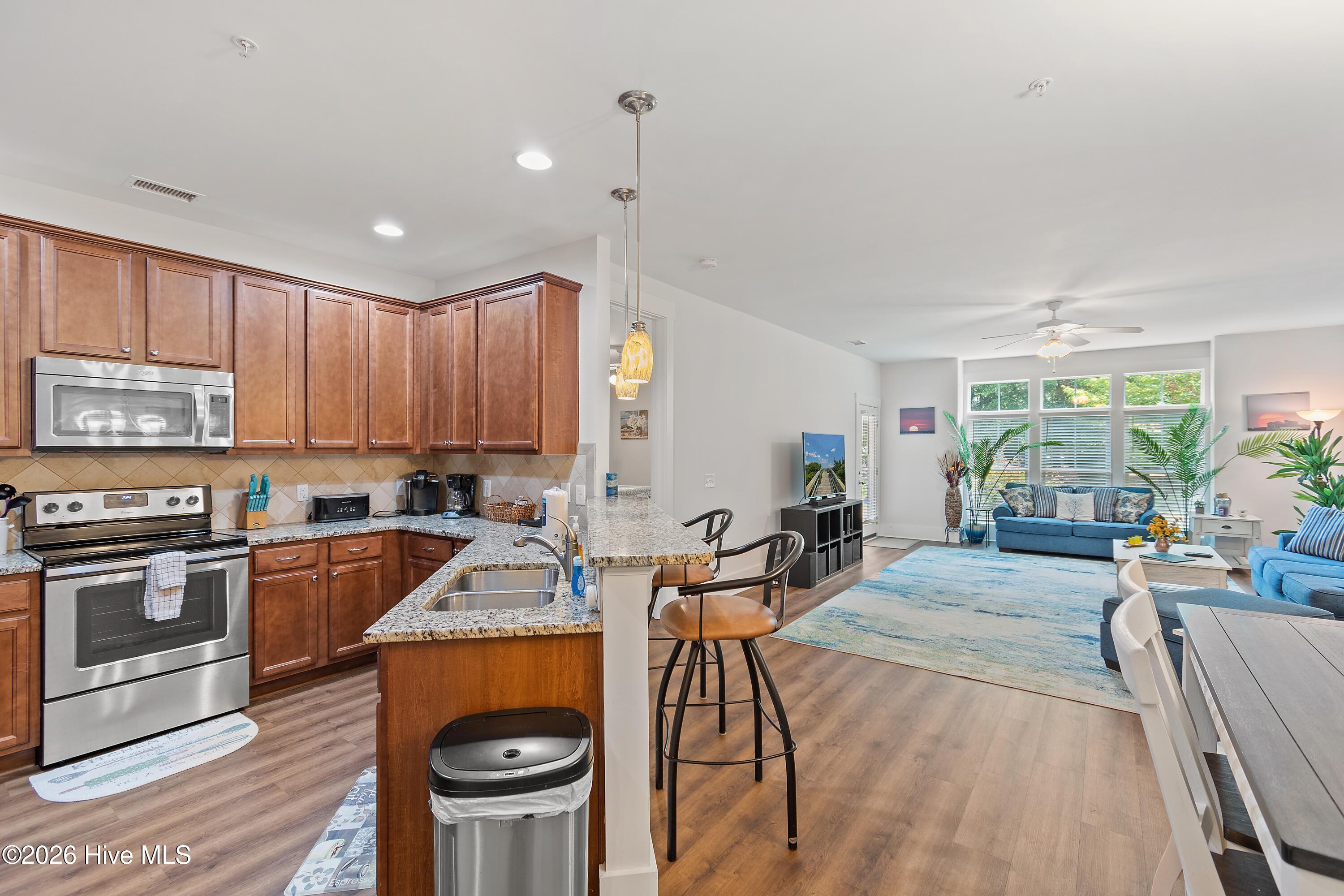 2537 St James Drive SE 105