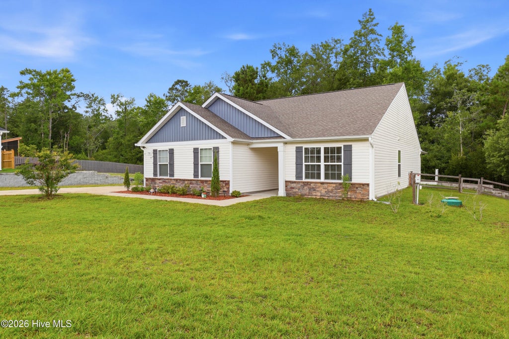 Photo of 530 Poppleton Drive, Hampstead, NC 28443 (MLS # 100589647)