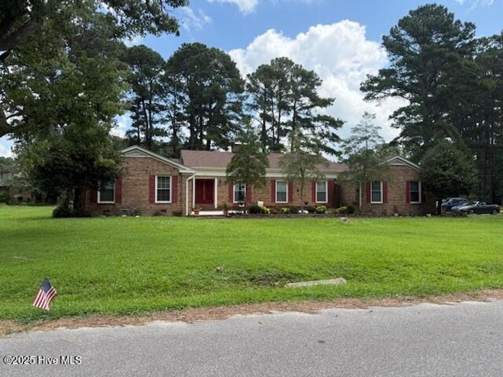 Photo of 113 Clarendon Road, Ahoskie, NC 27910 (MLS # 100520958)