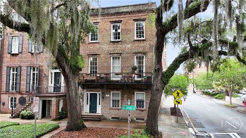 Multifamily For Sale - 24 E Jones Street<br/> Chatham County, Savannah, GA 31401