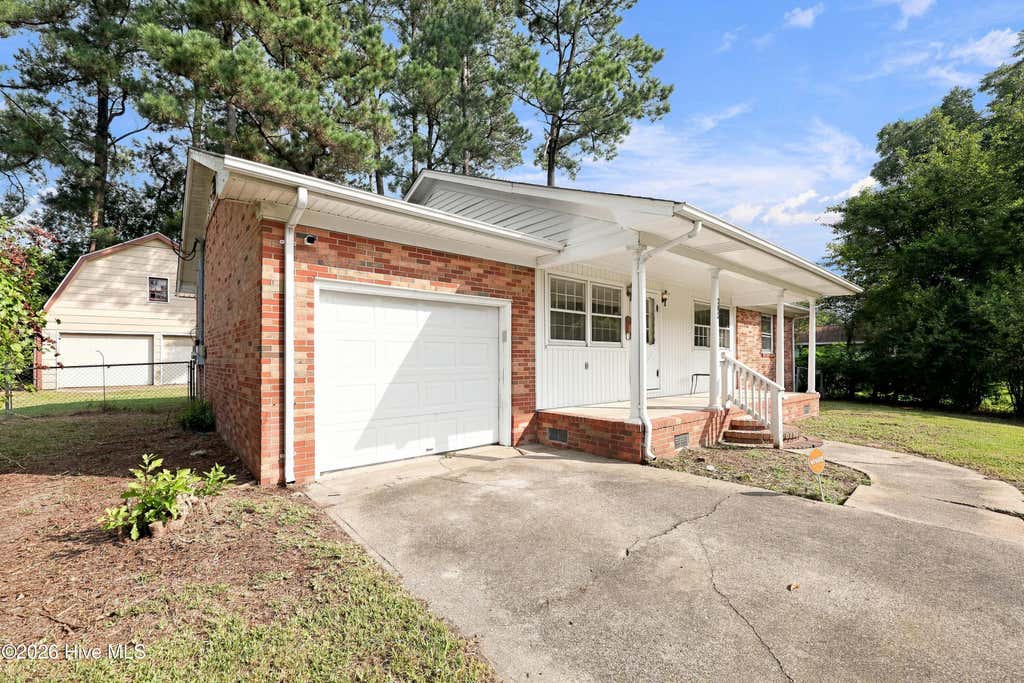 Photo of 203 Long Acres Drive, Jacksonville, NC 28546 (MLS # 100596543)
