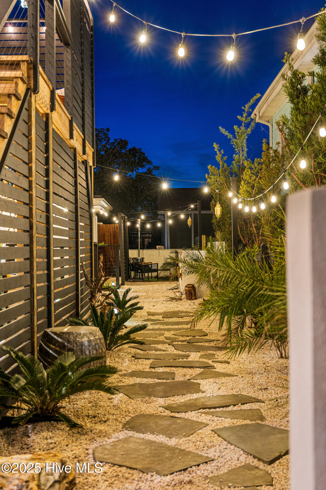 135 N Third Avenue N