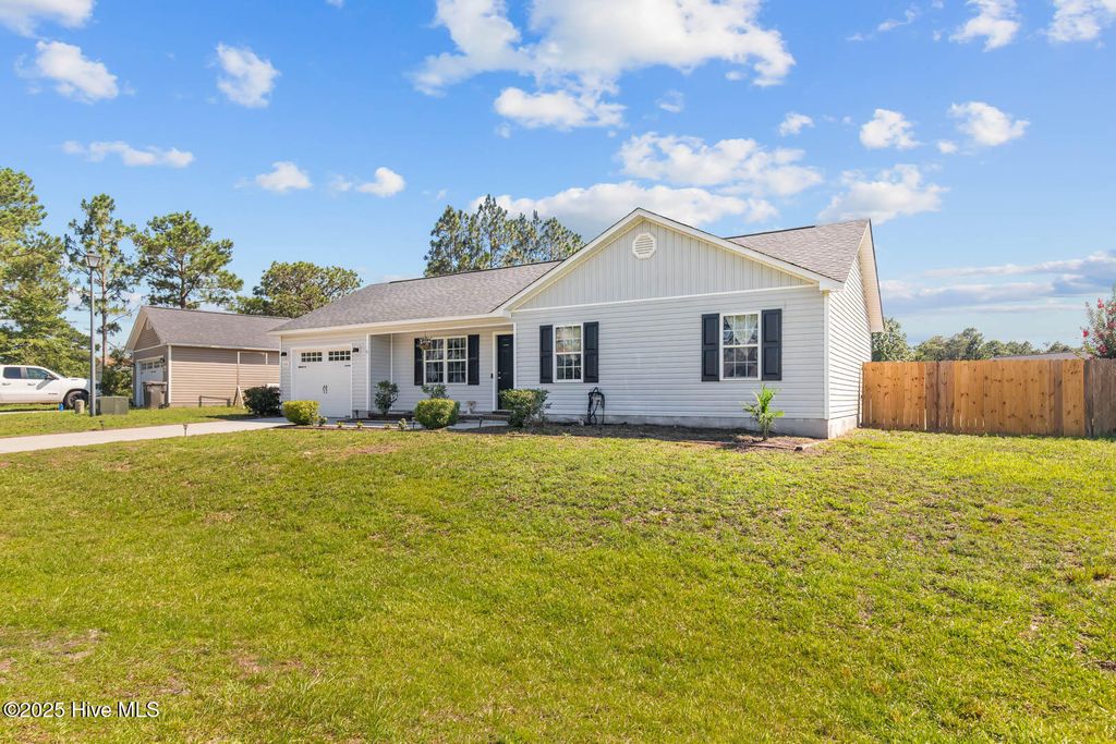 Photo of 105 Marina Leigh Drive, Hubert, NC 28539 (MLS # 100515943)