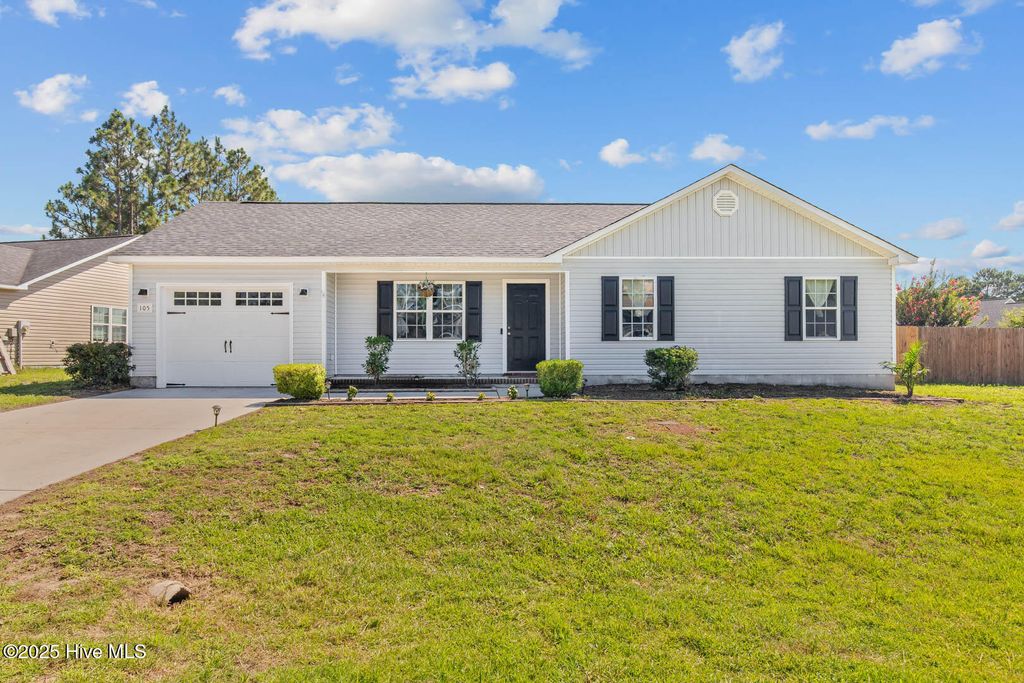 Photo of 105 Marina Leigh Drive, Hubert, NC 28539 (MLS # 100515943)