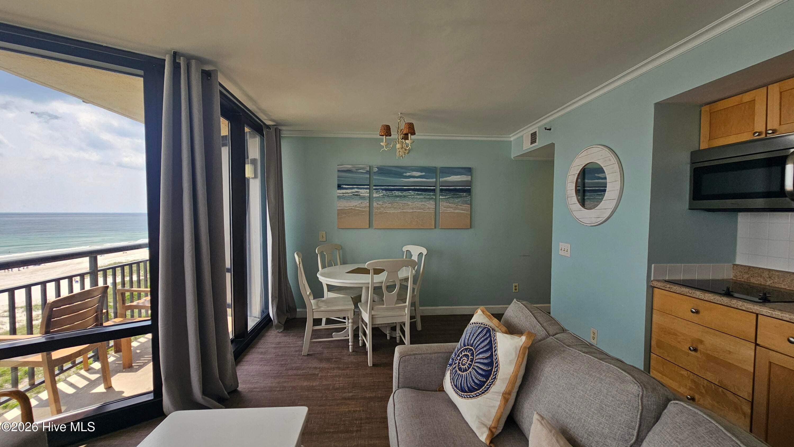 2700 N Lumina Avenue Unit 811