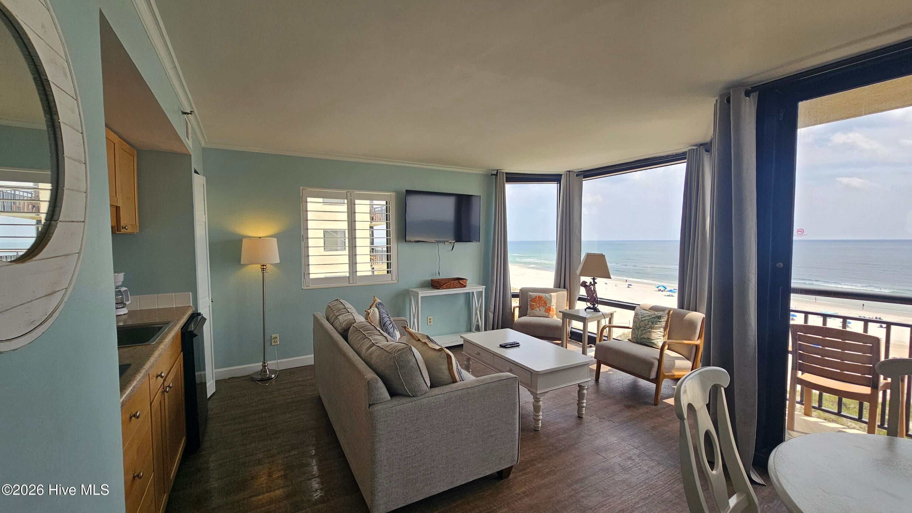 2700 N Lumina Avenue Unit 811