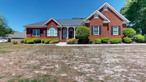 Homes For Sale - 109 Brisbayne Circle<br/> La Grange, NC 28551