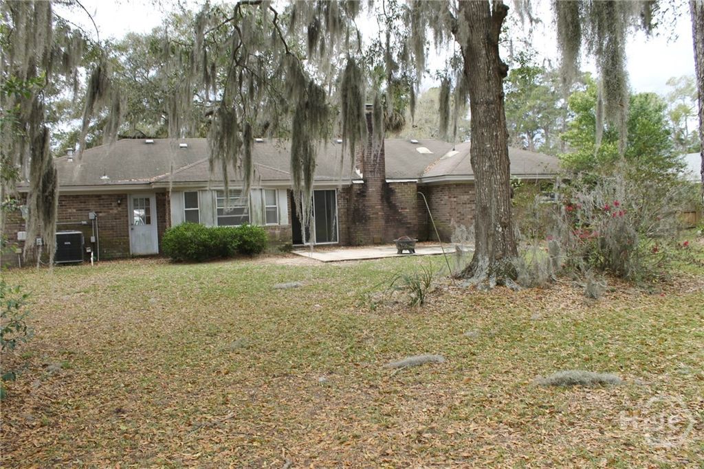 Photo of 116 Steerforth Road, Savannah, GA 31410 (MLS # SA351172)