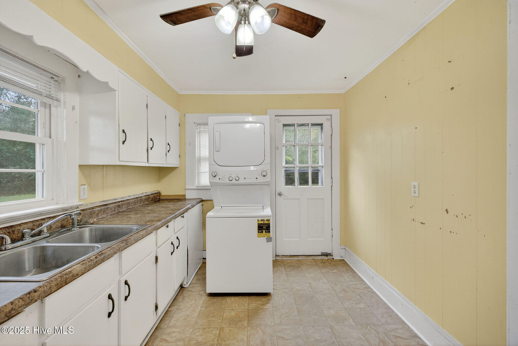 Harrells, North Carolina 28444, United States, 3 Bedrooms Bedrooms, ,1 BathroomBathrooms,Residential,Pending,255957