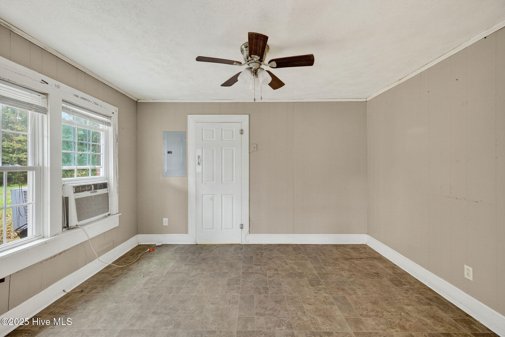 Harrells, North Carolina 28444, United States, 3 Bedrooms Bedrooms, ,1 BathroomBathrooms,Residential,Pending,255957