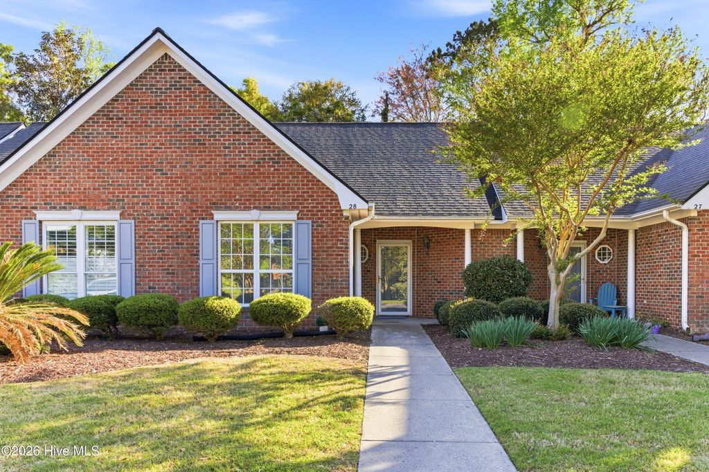 Photo of 1600 Sturdivant Drive #Apt 28, Wilmington, NC 28403 (MLS # 100565399)