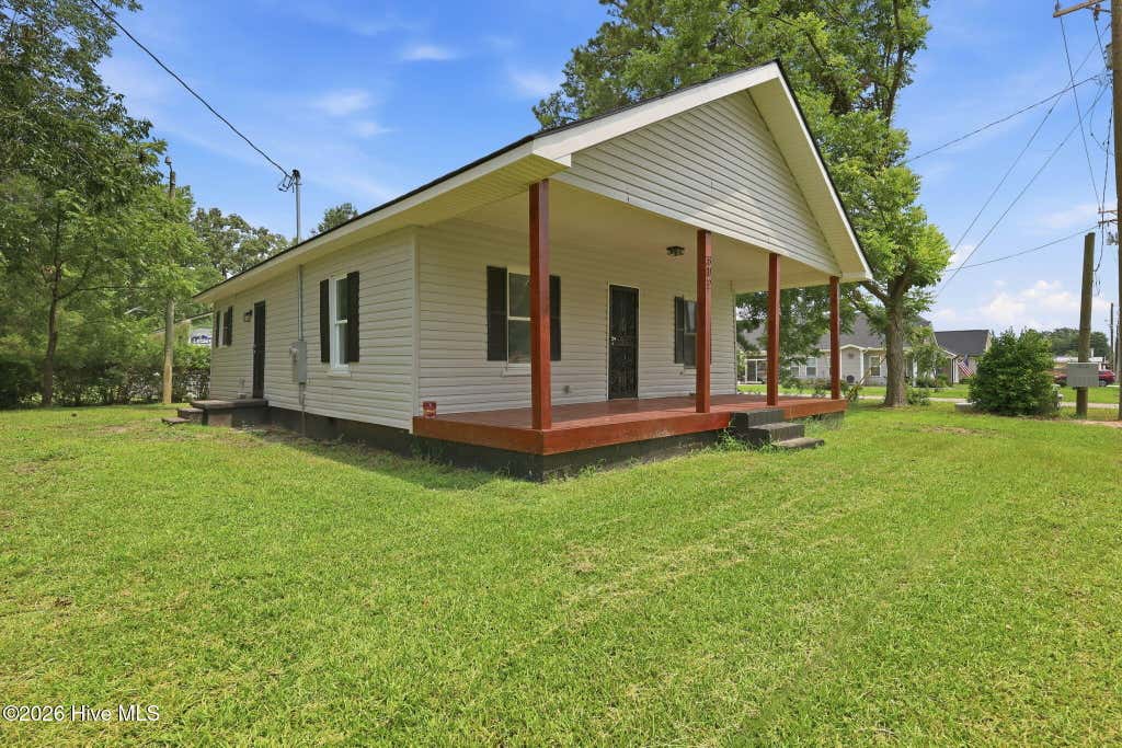 Photo of 302 W 1st Street, Princeton, NC 27569 (MLS # 100596296)