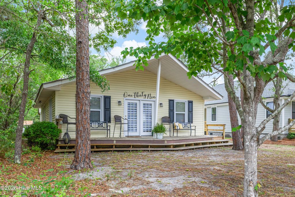 Photo of 139 NE 39th Street, Oak Island, NC 28465 (MLS # 100573855)
