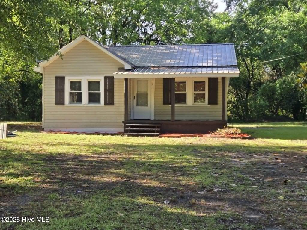 Photo of 111 8th Street, Lilesville, NC 28091 (MLS # 100572433)