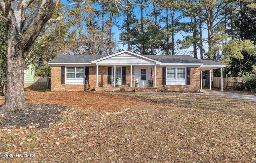 Photo of 122 Carolina Circle, Jacksonville, NC 28546 (MLS # 100546003)