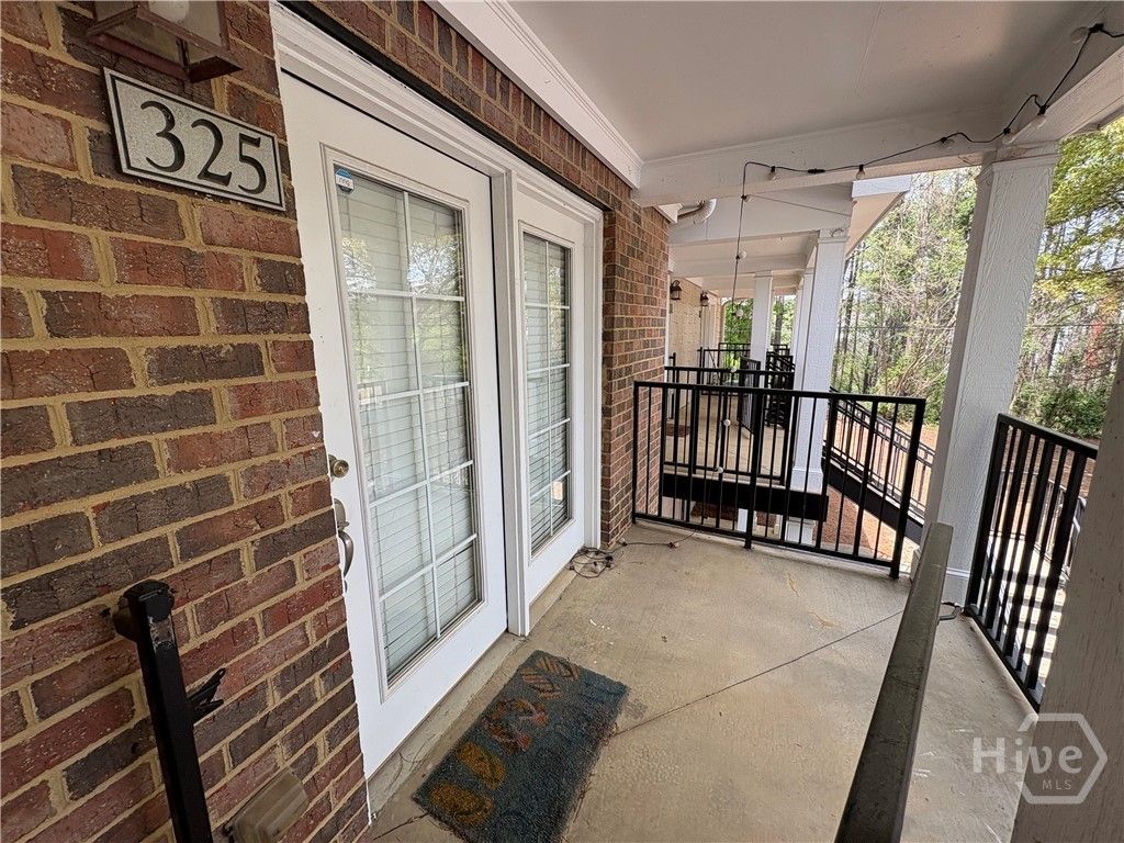 Photo of 1035 Barnett Shoals Rd #325, Athens, GA 30605 (MLS # CL351406)