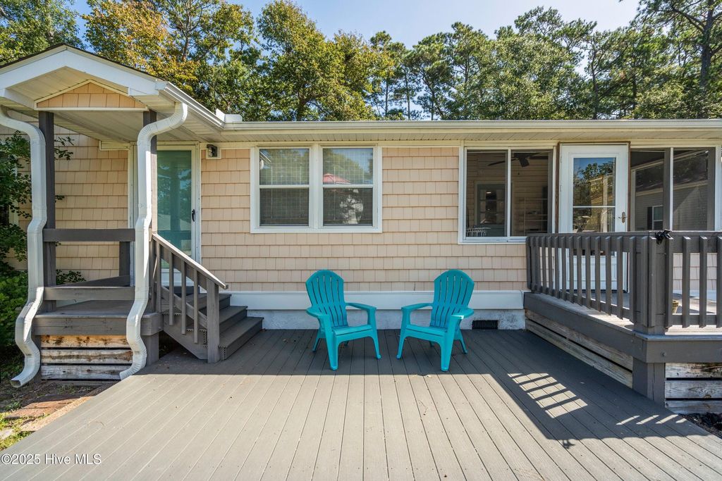 Photo of 314 NE 75th Street, Oak Island, NC 28465 (MLS # 100535367)