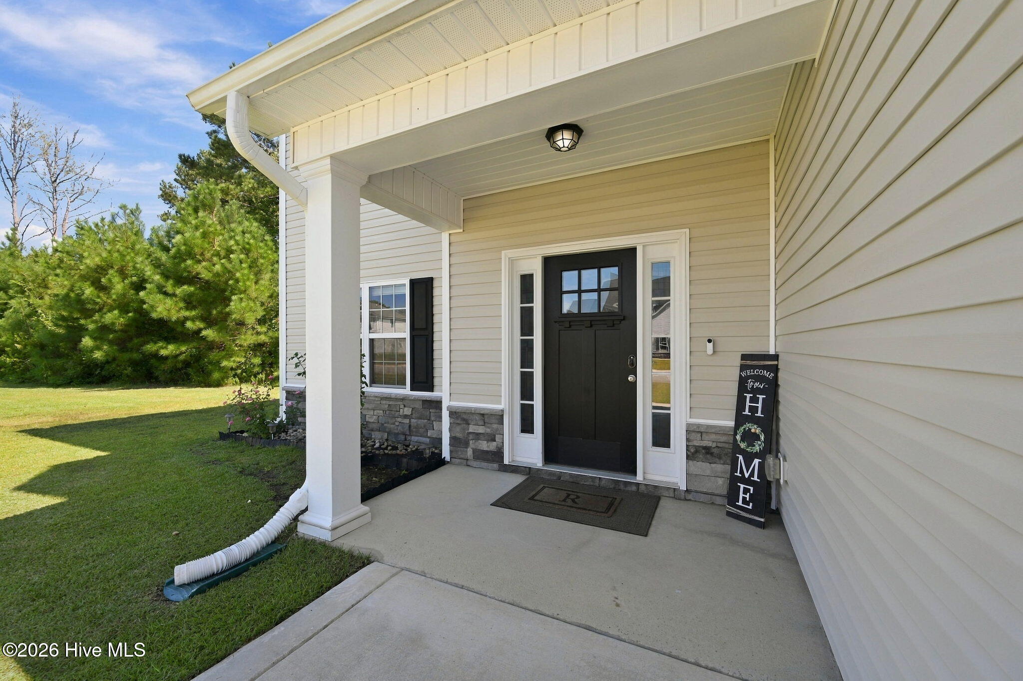 517 White Shoal Way